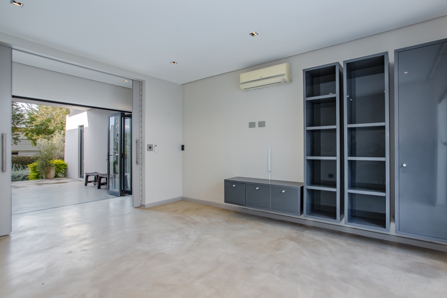 To Let 4 Bedroom Property for Rent in Vrykyk Western Cape
